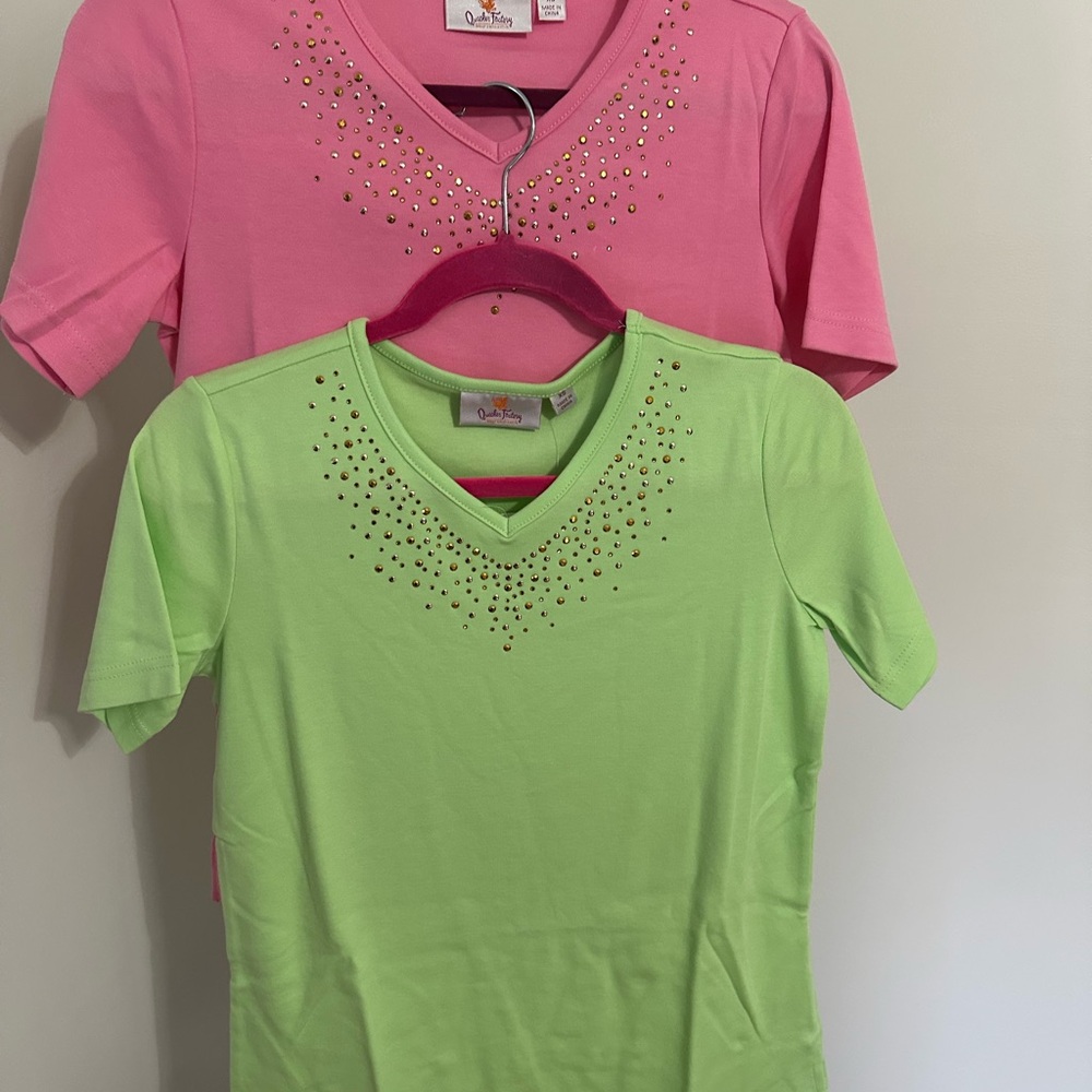 Quacker Factory Set of 2 Pink and Green Sparkle Tees QVC Sz XS New